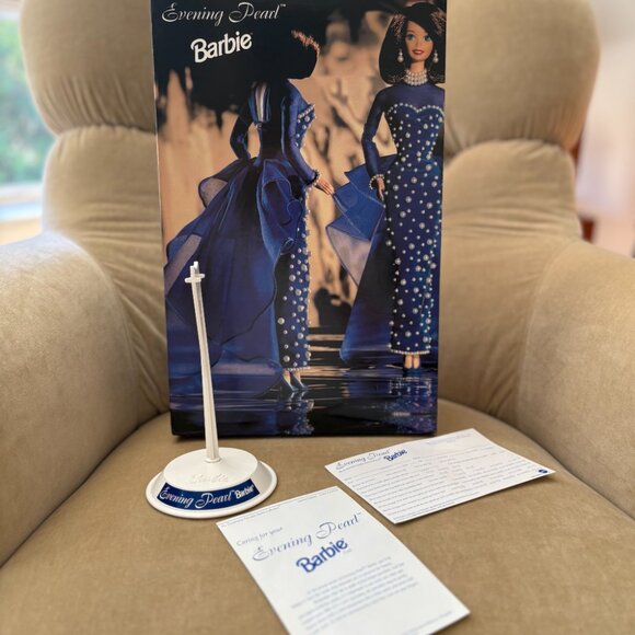 NEW AUTH EVENING PEARL PRESIDENTIAL PORCELAIN LTD BARBIE DOLL #12825 - Picture 10 of 16